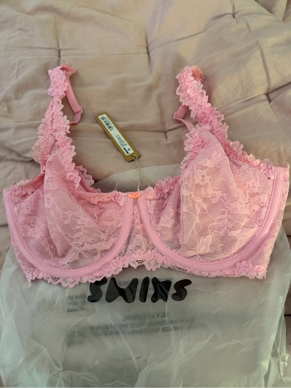 Skims Brand Pink Lace Underwire Bra 32D